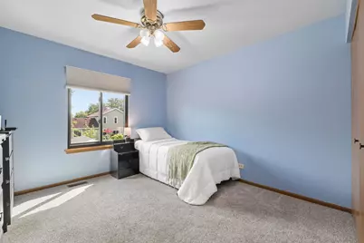556 Foxford Road, Bartlett, IL 60103 - Photo 16