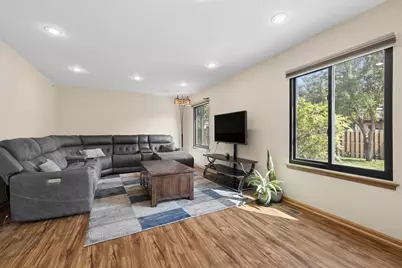 556 Foxford Road, Bartlett, IL 60103 - Photo 8
