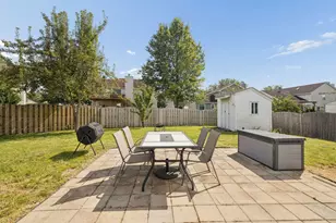 556 Foxford Rd, Bartlett, IL 60103 - Photo 18