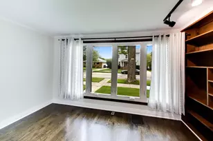 315 Douglas Ave, Waukegan, IL 60085 - Photo 6