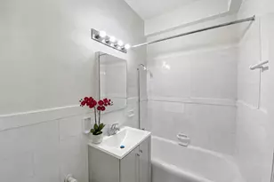 1205 W Sherwin Ave, Chicago, IL 60626 - Photo 6