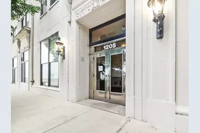 1205 W Sherwin Avenue #500, Chicago, IL 60626 - Photo 1