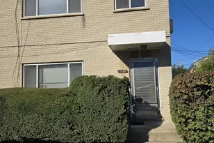 7229 N Campbell Ave, Chicago, IL 60645 - Photo 1