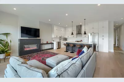 5042 N Western Avenue #3, Chicago, IL 60625 - Photo 6