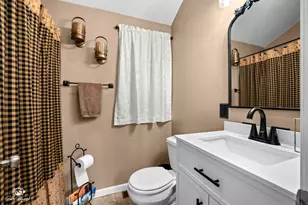 165 Fossil Cove Ln, Wilmington, IL 60481 - Photo 12