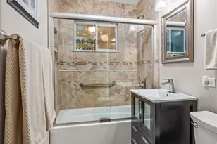 12 Oak Dr, Oakwood Hills, IL 60013 - Photo 14