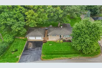 12 Oak Drive, Oakwood Hills, IL 60013 - Photo 2