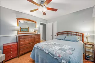 12 Oak Dr, Oakwood Hills, IL 60013 - Photo 10