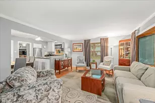 12 Oak Dr, Oakwood Hills, IL 60013 - Photo 6