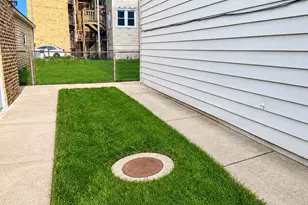 3744 W Leland Ave, Chicago, IL 60625 - Photo 16