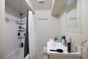 518 N May St, Chicago, IL 60642 - Photo 12