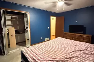 112 Cherry St, Carthage, IL 62321 - Photo 8