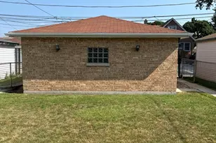 2316 W 80th Pl, Chicago, IL 60620 - Photo 12