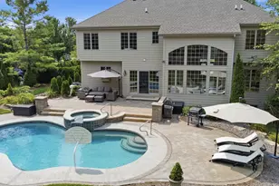 3818 Grand View Ct, Saint Charles, IL 60175 - Photo 2