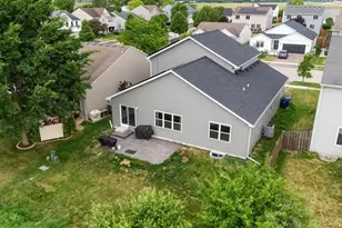 288 N Charles St, Cortland, IL 60112 - Photo 40