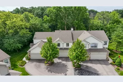 8043 Sierra Woods Lane #8043, Carpentersville, IL 60110 - Photo 2