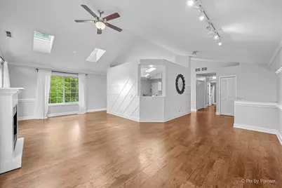 8043 Sierra Woods Lane #8043, Carpentersville, IL 60110 - Photo 6