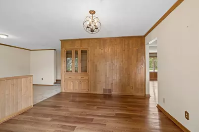 209 Alfred Drive, Sycamore, IL 60178 - Photo 8