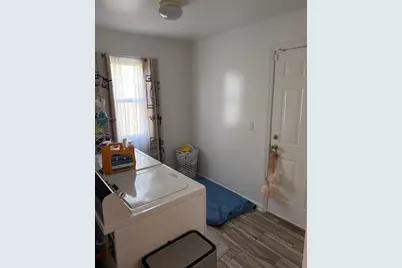 7055 Nathan Lane, Carpentersville, IL 60110 - Photo 10