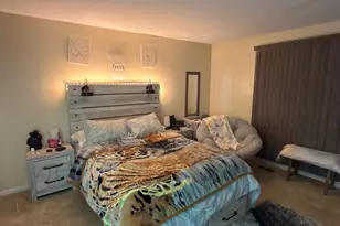 7055 Nathan Ln, Carpentersville, IL 60110 - Photo 12