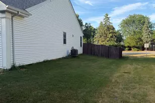 7055 Nathan Ln, Carpentersville, IL 60110 - Photo 30