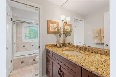 19W082 Avenue Barbizon, Oak Brook, IL 60523 - Photo 12