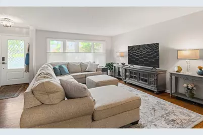 [Address not provided], Oak Brook, IL 60523 - Photo 2