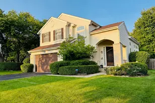 2351 Apple Hill Ln, Buffalo Grove, IL 60089 - Photo 2