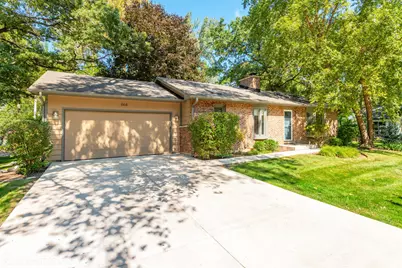 668 S Circle Avenue, Port Barrington, IL 60010 - Photo 2