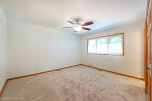 668 S Circle Ave, Port Barrington, IL 60010 - Photo 14