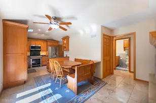 668 S Circle Ave, Port Barrington, IL 60010 - Photo 4