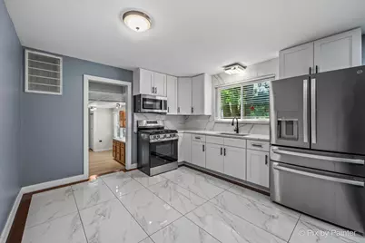8425 Central Avenue, Burbank, IL 60459 - Photo 14