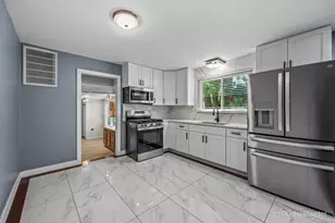 8425 Central Ave, Burbank, IL 60459 - Photo 14