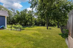 833 Douglas Ave, Aurora, IL 60505 - Photo 22