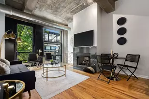 1070 W 15th St, Chicago, IL 60608 - Photo 2