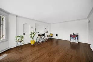 7428 S Bennett Ave, Chicago, IL 60649 - Photo 4