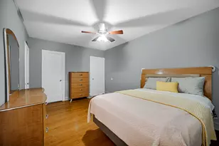 7428 S Bennett Ave, Chicago, IL 60649 - Photo 6