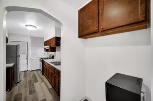 7428 S Bennett Ave, Chicago, IL 60649 - Photo 12