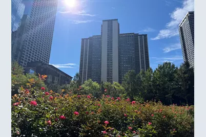 400 E Randolph Street #3302, Chicago, IL 60601 - Photo 2