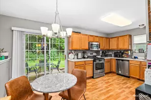 109 Waterbury Cir, Oswego, IL 60543 - Photo 6