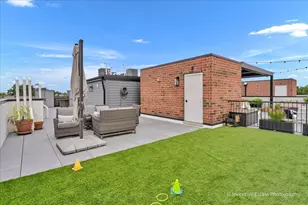 3014 W Montrose Ave, Chicago, IL 60618 - Photo 16