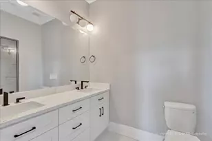 3014 W Montrose Ave, Chicago, IL 60618 - Photo 12