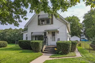411 E 5th St, Momence, IL 60954 - Photo 2