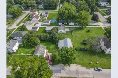 411 E 5th Street, Momence, IL 60954 - Photo 6