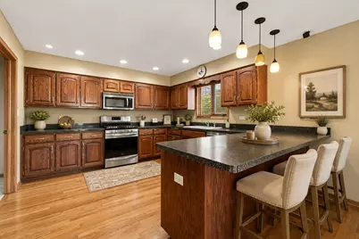 611 Edgewater Drive, Minooka, IL 60447 - Photo 4