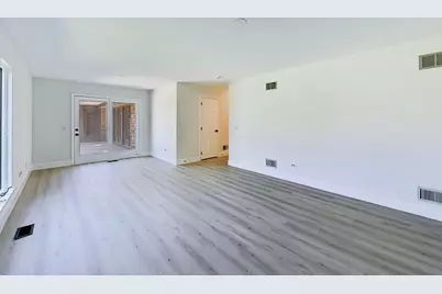 26955 N Countryside Lake Drive, Mundelein, IL 60060 - Photo 24