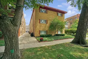 547 Sheridan Rd, Evanston, IL 60202 - Photo 1