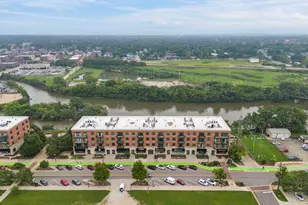 160 S River St, Aurora, IL 60506 - Photo 40
