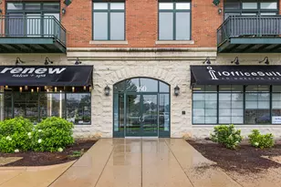 160 S River St, Aurora, IL 60506 - Photo 4
