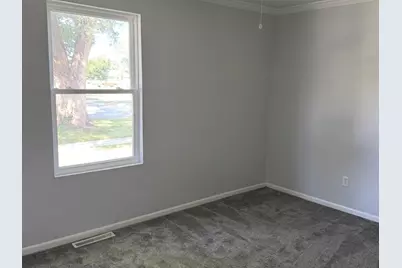 402 E 2nd Street, Gilman, IL 60938 - Photo 14